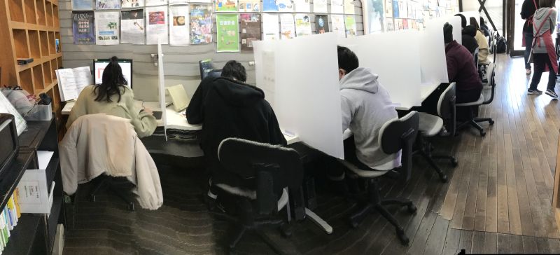 京都のパソコン教室室内風景